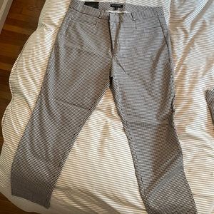 NWT-banana republic modern Sloan size 16 black and white chex